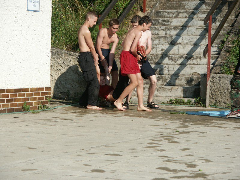 mb040728013.jpg